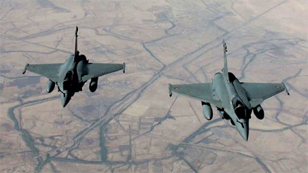 Francia lanza primeros ataques aéreos contra Daesh en Siria